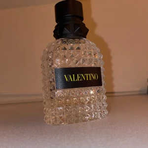 Valentino - Born in roma Yellow Dream Samples - Mysig vår perfym, 3 ml för 60 kr, 5 ml för 110 kr, 10 ml för 190 kr💪🏽🙌🏽