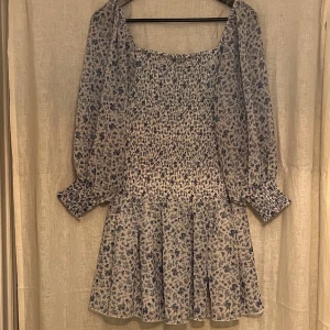 söt sommarklänning - super gullig sommarklänning som ej har kommit till användning❤️