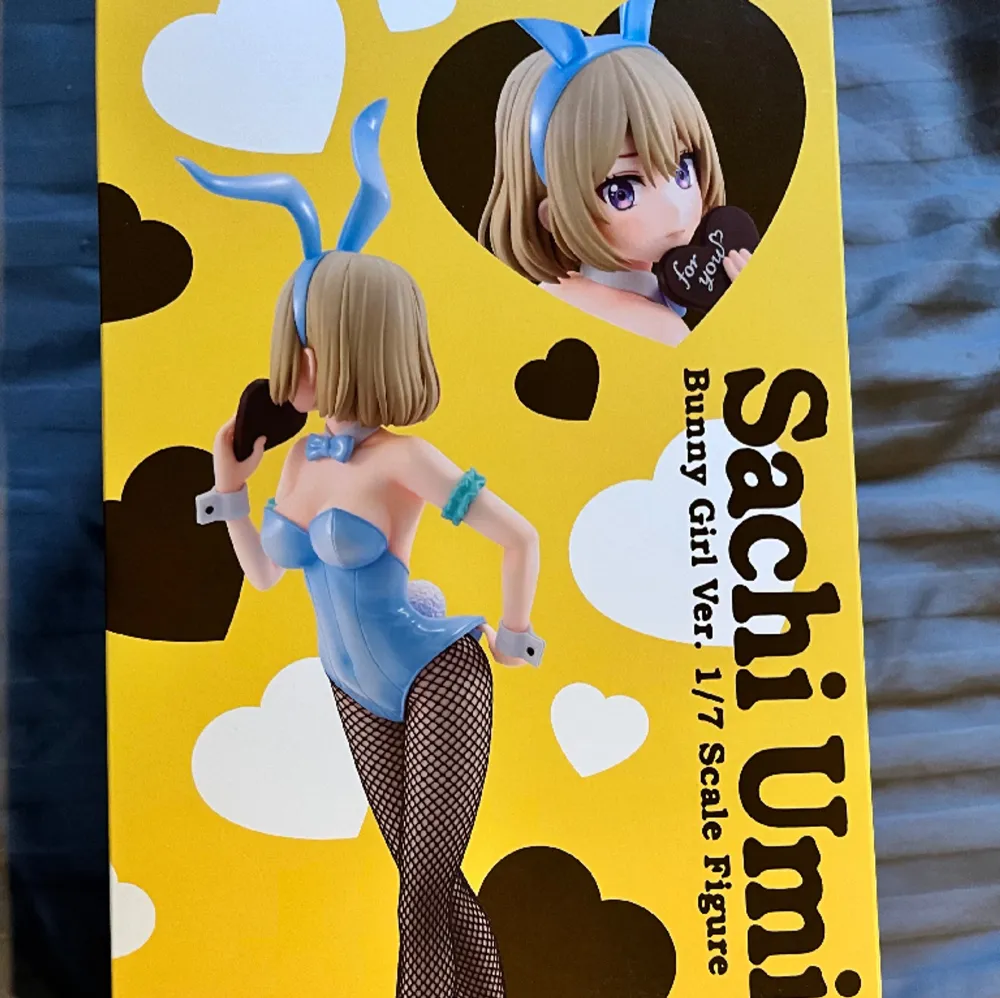 Helt ny figur jag måste sälja pga flytt.  A Couple of Cuckoos KD Colle Sachi Umino (Bunny Girl Ver.) kostar vanligtvis 2749kr på ediya men är slutsåld för tillfället. . Övrigt.