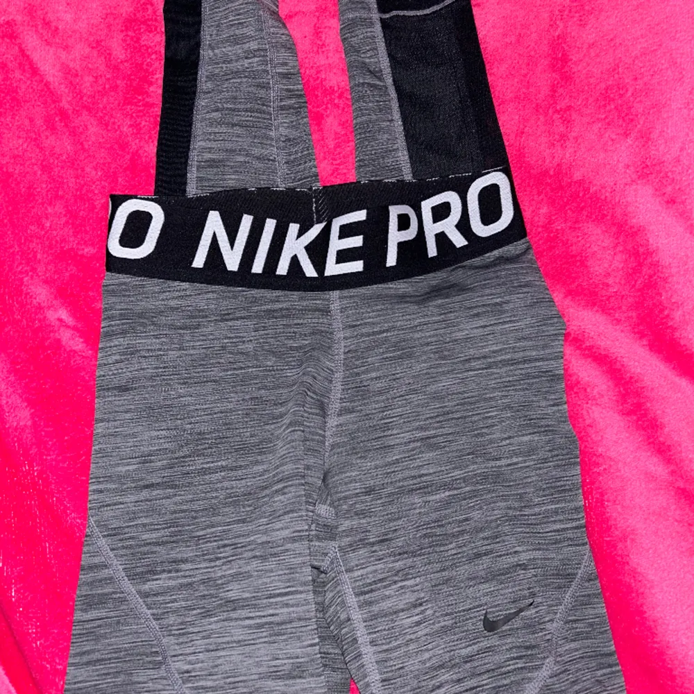 Nike pro tights, inga defekter, storlek xs💞🎀. Jeans & Byxor.