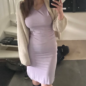 Söt klänning  - Jättesöt ljuslila klänning från Marc O’Polo i storlek S. Väldigt fint skick, inga defekter! Skriv för frågor eller för fler bilder 🫶🏻