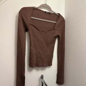 Tröja  - Tröja från Gina, näst intill oanvänd 🤍