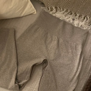 Träningstights från Relode  - I princip helt oanvända träningstights från Relode!   Säljs på grund av att de inte kommer till användning✨