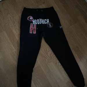 Hoodrich byxor  - Som nya 