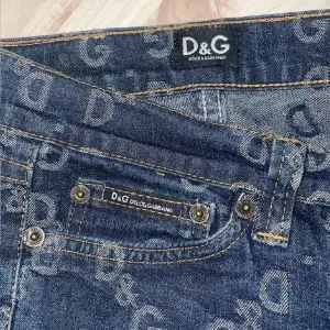 Jätte fina vintage jeans från Dolce & Gabban i storlek S.💕