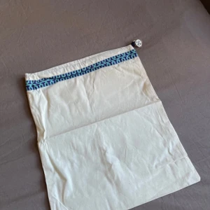 Dustbag Tory Burch - Fick med när jag köpte mina ballerinaskor för flera år sen. Aldrig använd! 