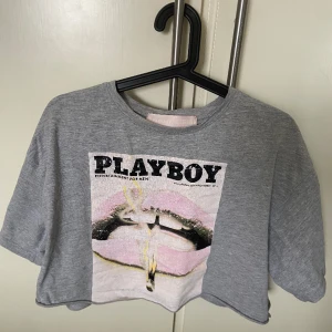 Playboy t-shirt - Croppad/avklippt cool t-shirt❤️‍🔥