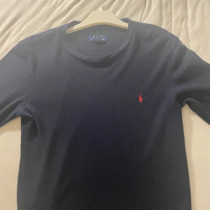 Ralph lauren tröja - Tjena! Säljer min Ralph lauren tröja, skick 8/10, ställ gärna frågor om tröjan.