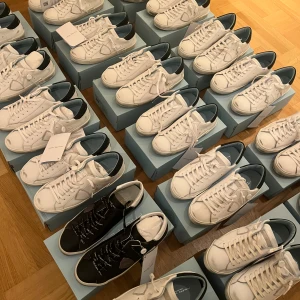 Philippe Model - Tjena! Säljer massa Philip Modell skor i storlekar mellan 40-45!! Hör av er vid intresse!