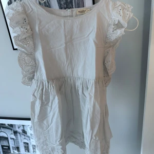 sommartopp - säljer denna super fina sommar topp ifrån MarMar , då den inte kommer till andväning🥰