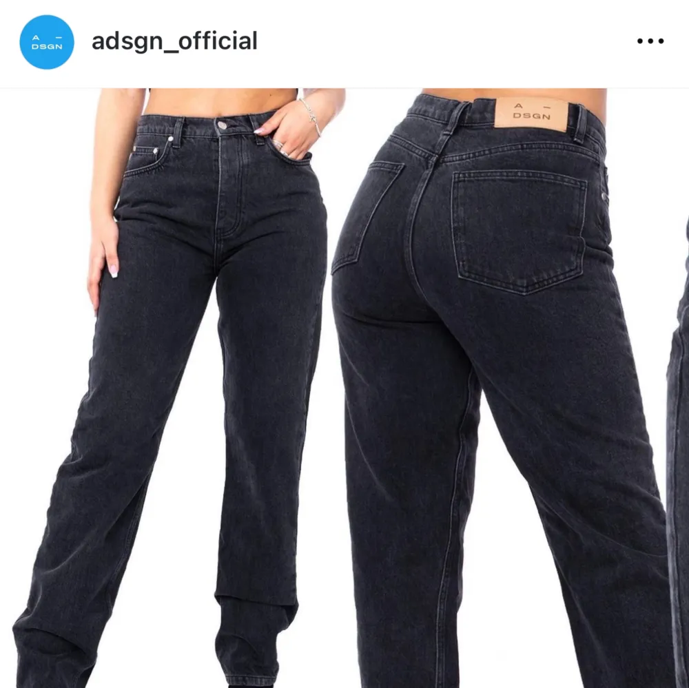 Gråa jeans från a-dsgn i hott skick. Endast anvönda ett fåtal gånger. En av knapparna i gylfen är utbytt men är inget som syns. Säljer pga att dom blivit för små🌹. Jeans & Byxor.