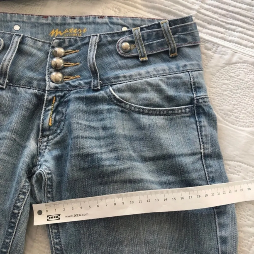Superfina lågmidjade jeans i perfekt skick! Säljer eftersom jag har för mycket jeans.. Jeans & Byxor.