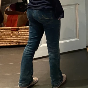 Ltb jeans - Säljer mina ltb jeans då de inte längre passar. De är i bra skick förutom att de är lite slitna längst ner💞