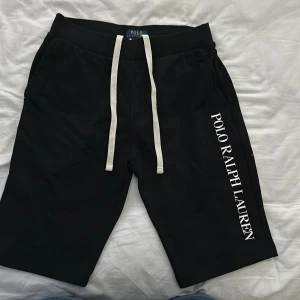 Polo Ralph lauren shorts - Bra skick, knappt använda. Köpta för 1099kr mitt pris 350kr