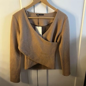 Zara topp  - Superfin❤️ Helt ny med prislappen kvar