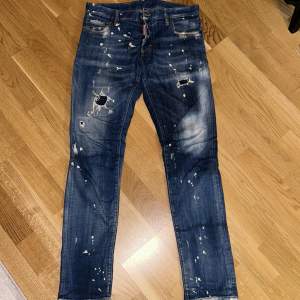 Äkta Dsquared2 jeans i jätte bra skick, strlk 46