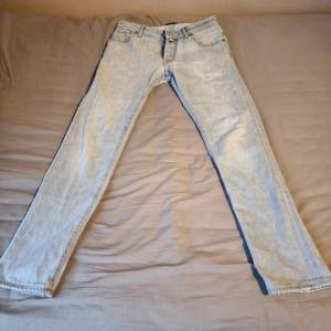 Sjukt feta Jacob Cohen jeans, 2 hål. Strl 30-31. Vid frågor eller fler bilder är det bara att skriva//Kba_Closet 