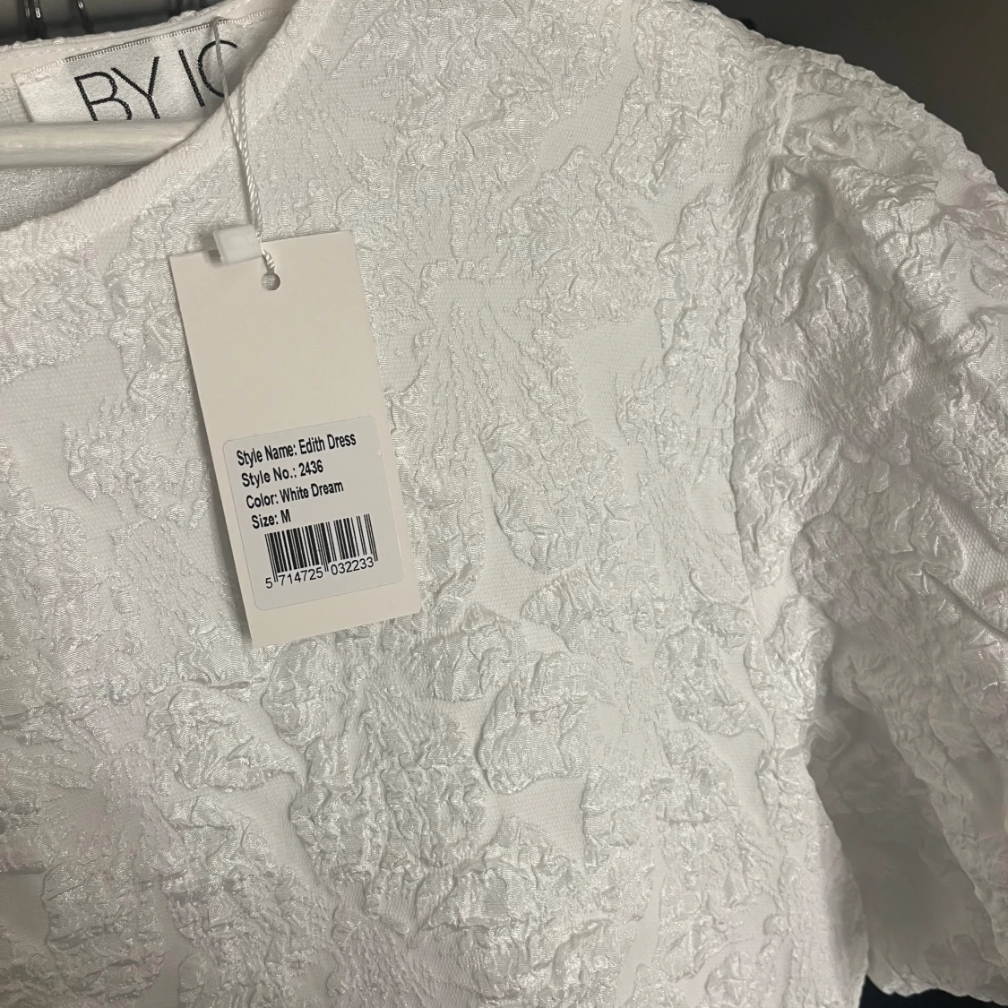 Vit studentklänning från BYIC - 91