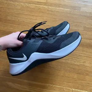 Nike skor i strl 39. Helt oanvända 