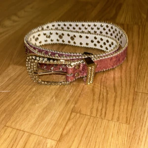 Skärp - Säljer detta skärpet för att det inte kommer till användning längre🩷