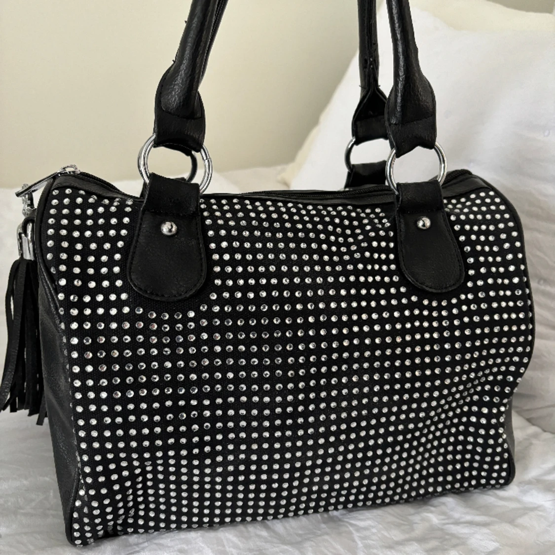 Snygg väska med stenar - 90