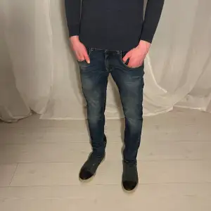 Tiger of sweden jeans i sjukt bra skick! Modell : Slim Nypris : 1600kr