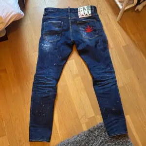 Ds2 x Bob Marley jeans, endast använda 2-3 gånger, som nya.