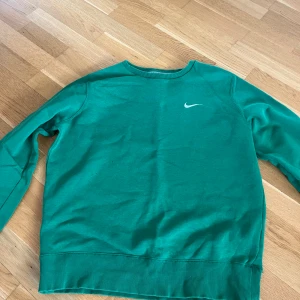 Nike sweatshirt - Fint skick 100kr * frakt, kan gå ner i pris vid snabbköp