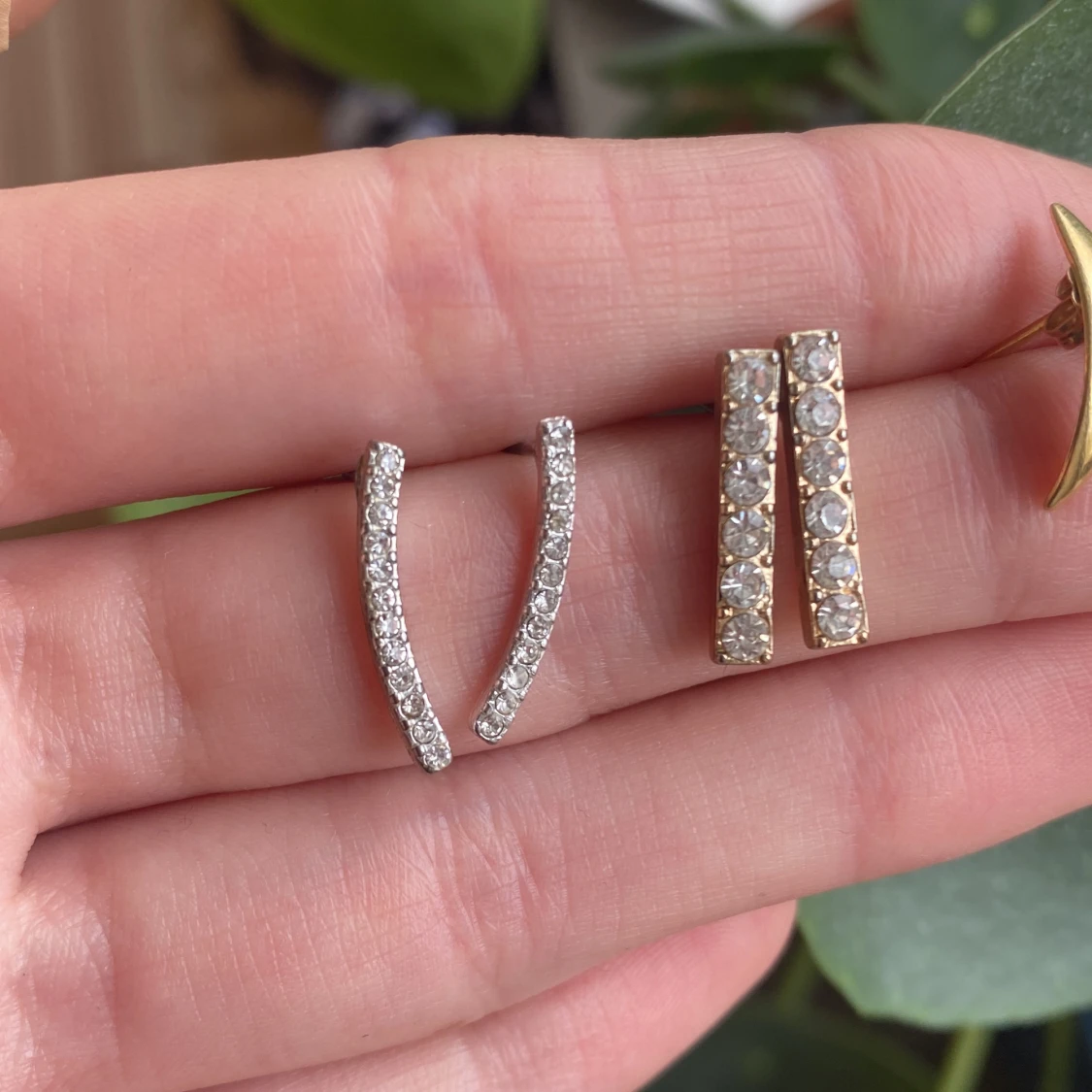 Olika små örhängen - 90