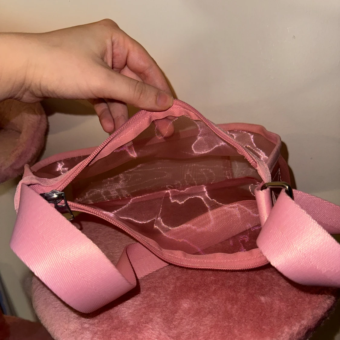 Rosa genomskinlig väska - 90