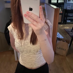 Topp - Topp från Gina tricot i bra skick!!