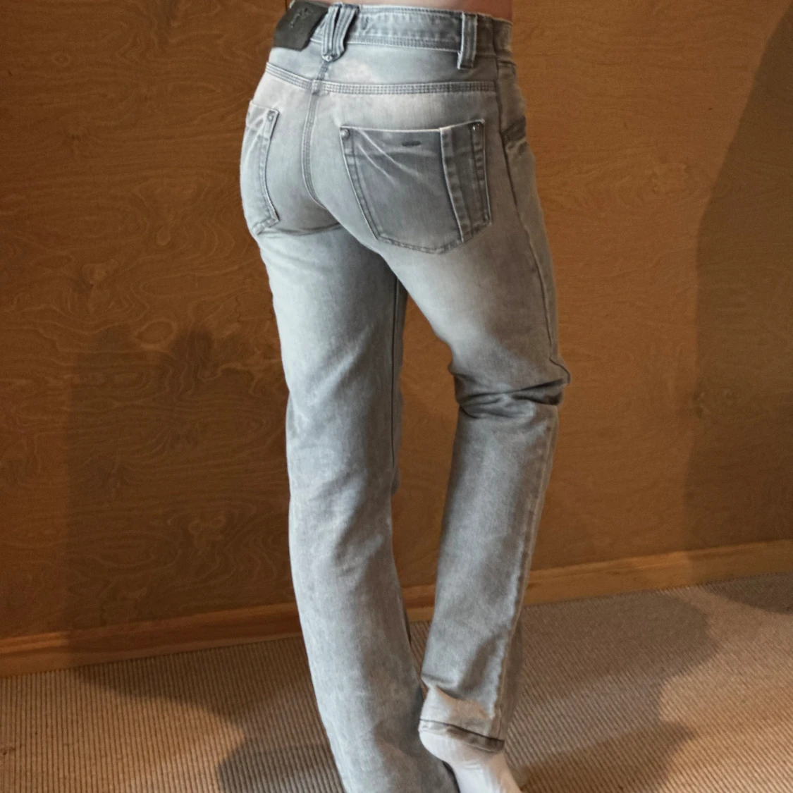 Gråa lågmidjade jeans - 90