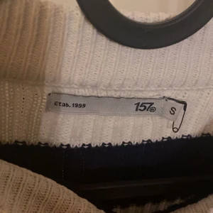 stickade tröjor  - 2st stickade tröjor från lager, båda för 70kr.  pris för enskild tröja kan diskuteras 