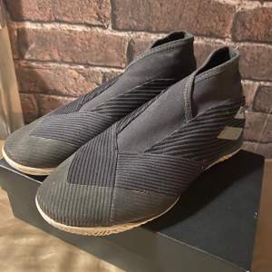 adidas Nemeziz Tango 19.3 IN Laceless Dark Motion - Svart/Guld 