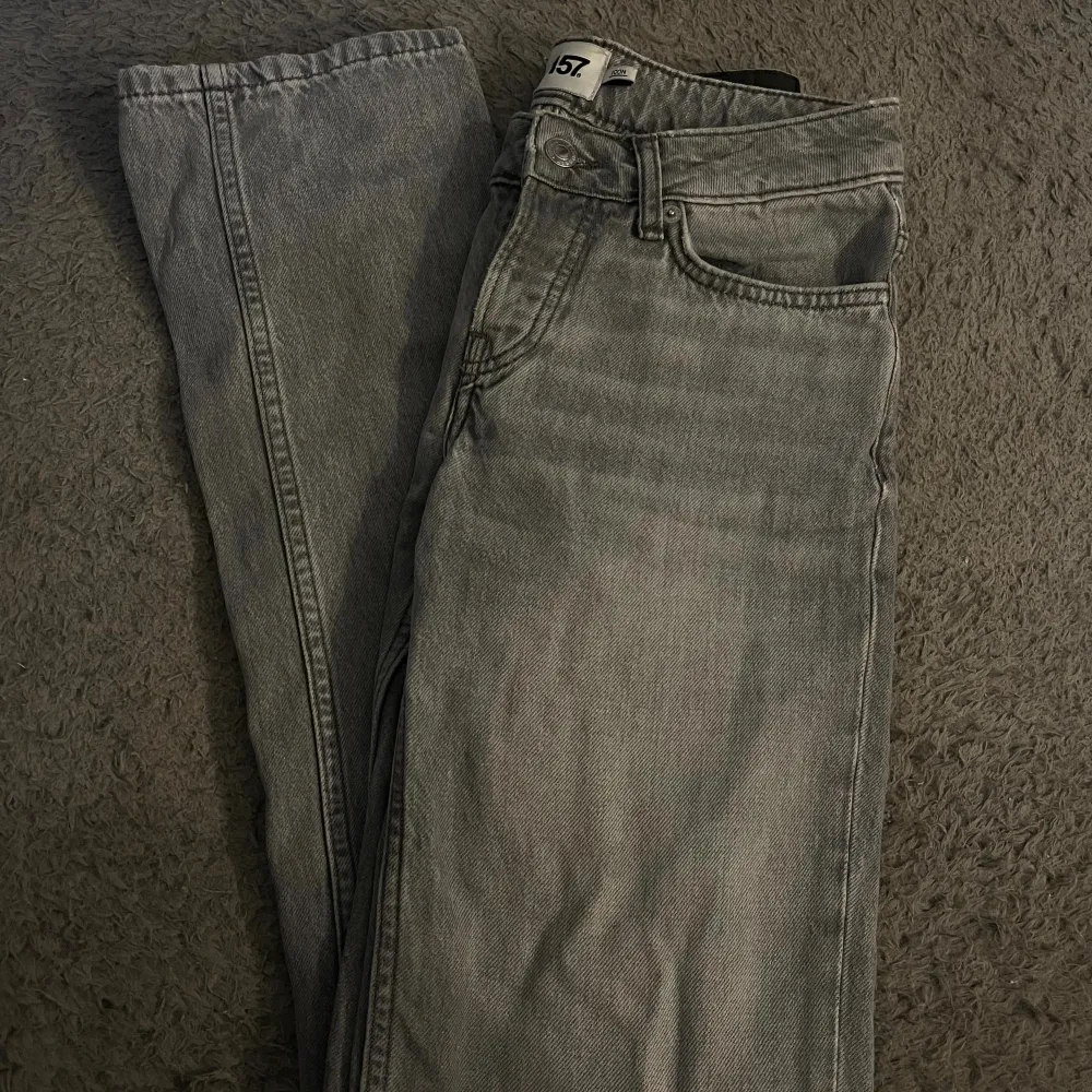 ”icon” byxor från lager 157, använda bara några gånger då ja upplever att dem är lite för långa på mig (jag är 157)🎀. Jeans & Byxor.