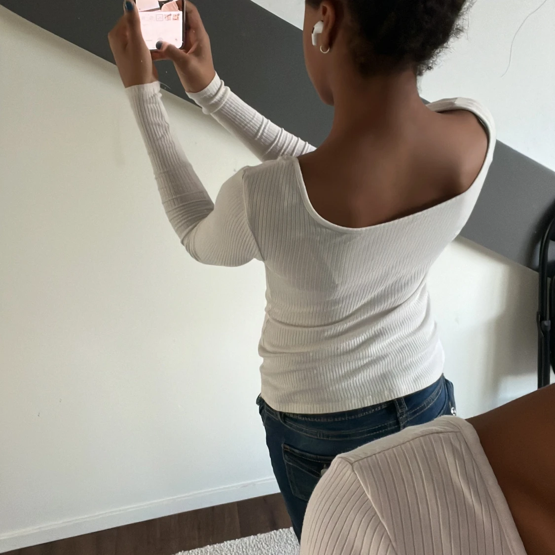 Vit långärmad med knappar🤍 - 91