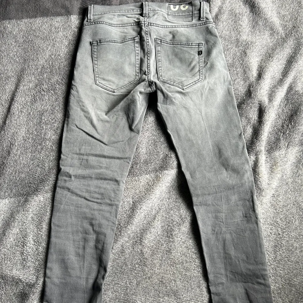 Tjena! Säljer nu mina Dondup Jeans i modellen Roddy då de inte längre passar mig. Modellen är super skinny fit och är i 9/10 skick!. Jeans & Byxor.