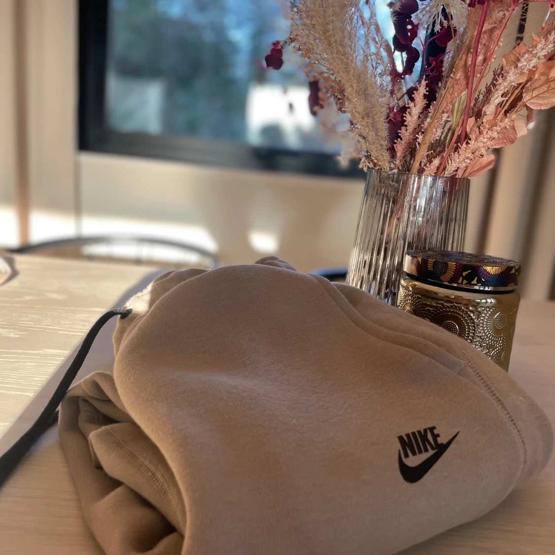 Säljer Nike Tech byxor 