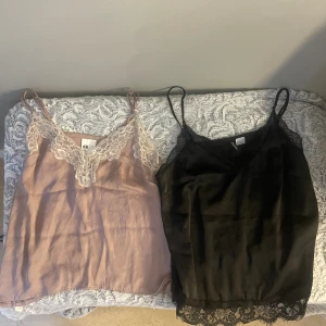 linnen - 2sidenlinnen från H&M i bra skick, det rosa är stl XS och det svarta är stl 38/ M😽ENDAST SVART KVAR❗️❗️