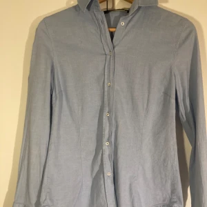 Zara unisex blå top - Medium, worn 3 times, both genders