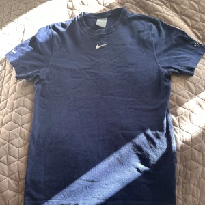 T-shirt forza nocta (nike) - Säljer en forza nocta T-shirt som är för liten för mig. Använd några gånger… 