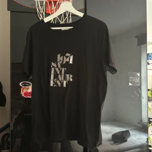 1971 saint laurent t shirt  - 1971 Saint Laurent   Sparsamt använd i storlek M