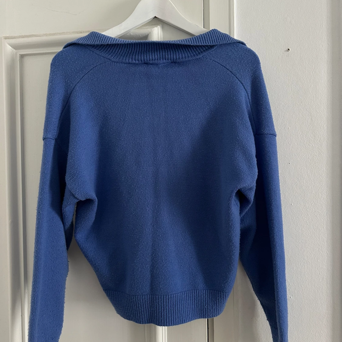 Blå stickad tröja från Zara - 90