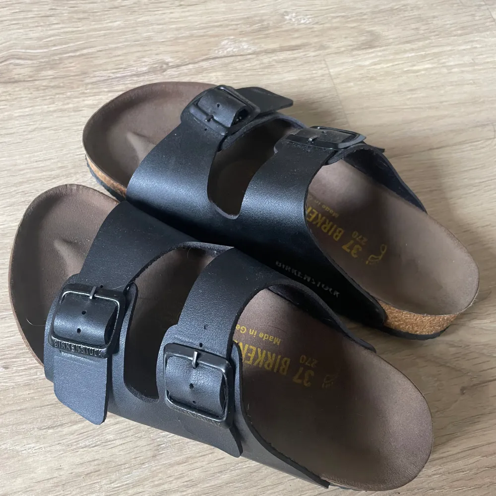 Birkenstock i mycket fint skick! . Skor.