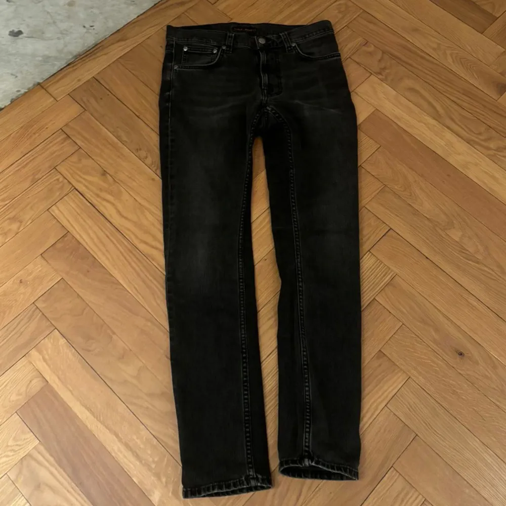 Mycket trevliga Nudie jeans i storlek w29 L30 slim fit. Inga hål eller likande!. Jeans & Byxor.