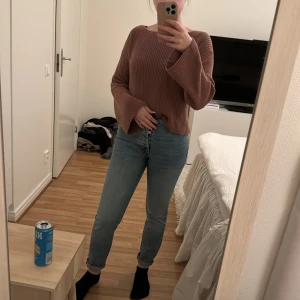 Stickad tröja - Helt ny! Stor i storlek!