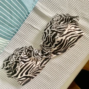 Zebra bikini - SUPERSNYGG tryck gärna köp nu 