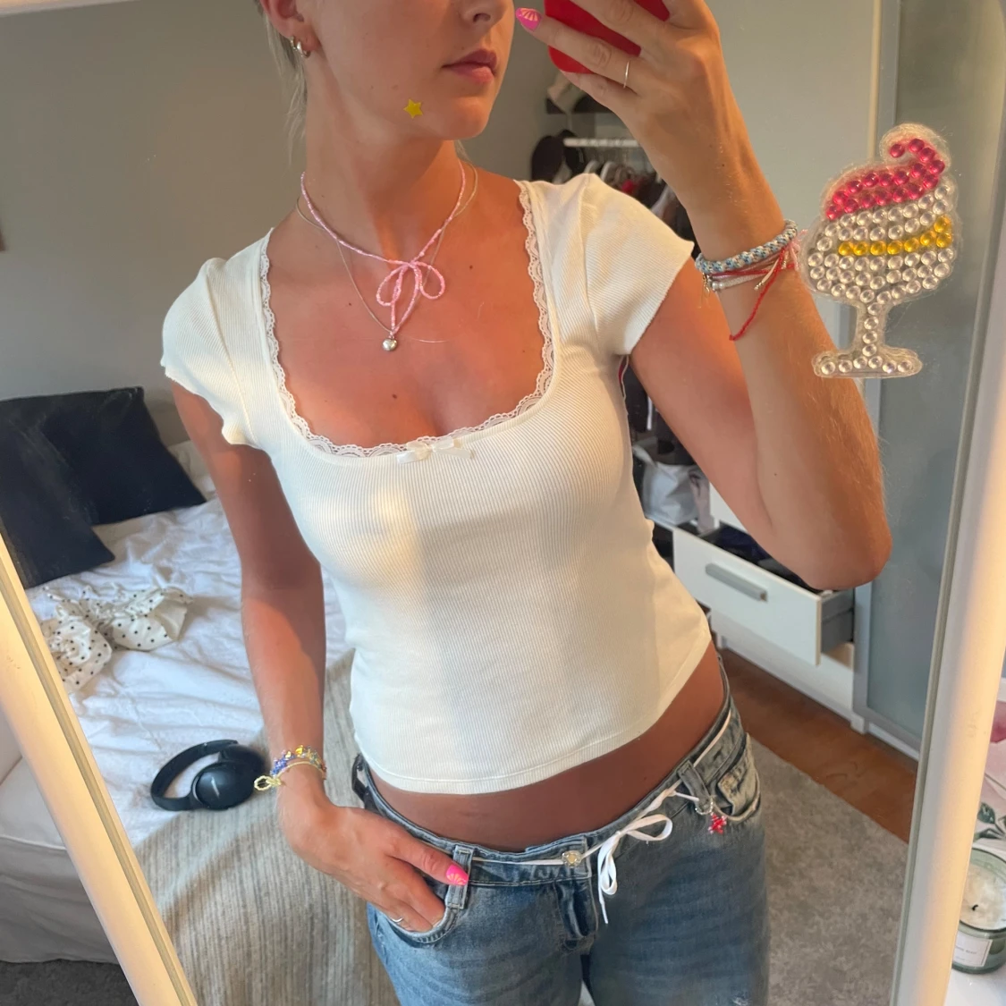 Söt vit topp med spets