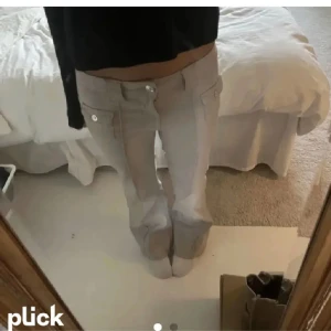 hm jeans - säljer mina superfina populära jeans från hm💓skriv privat om du har någon fråga🙌