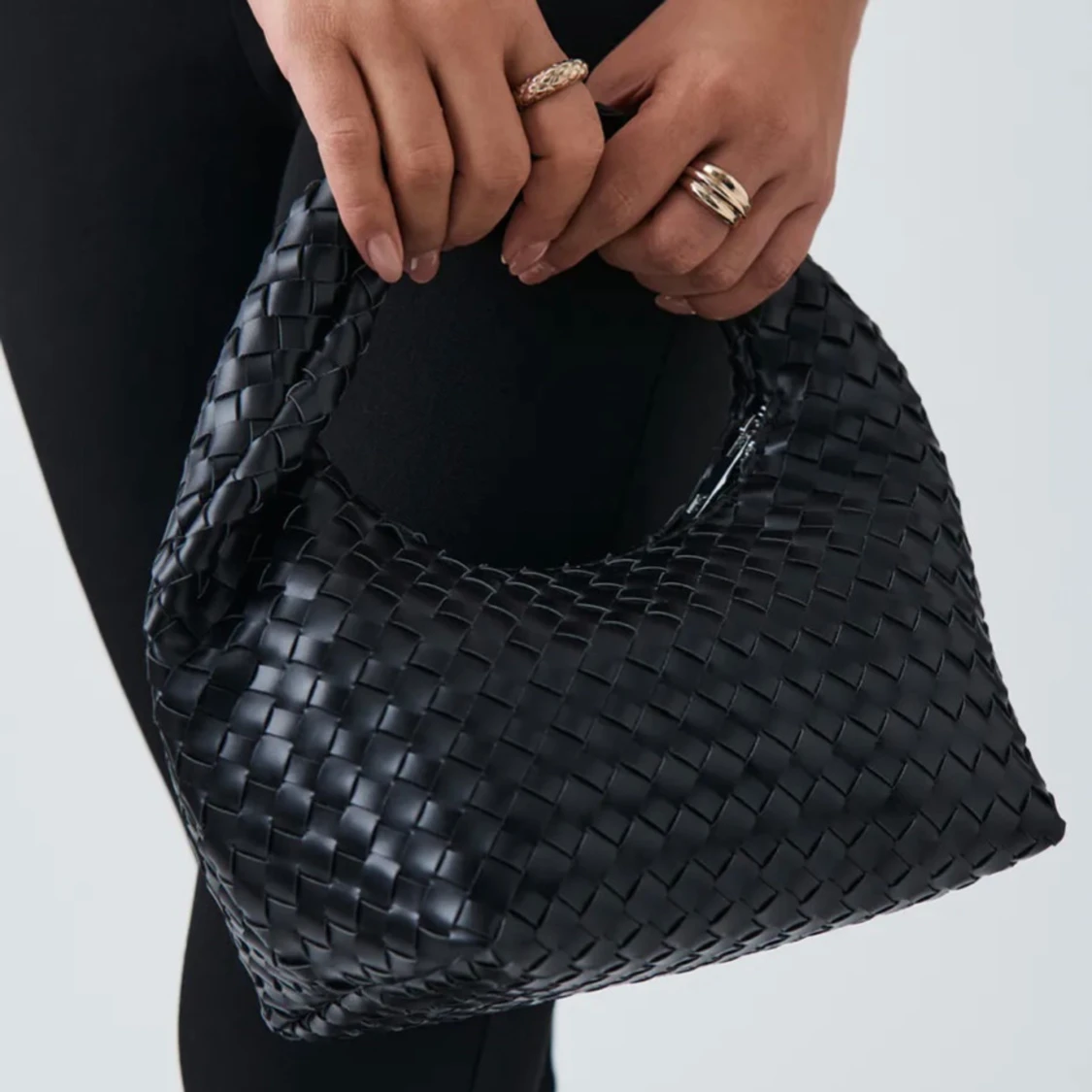 Flätad väska